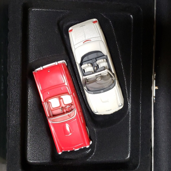 Hallmark Collectable - Picture 3 of 3